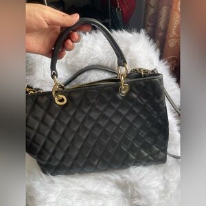 Persaman New York Black Quilted Shoulder Bag